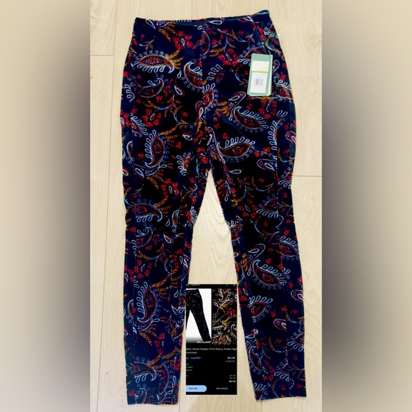 Lyssé Black Velvet Paisley Print - Picture 2 of 2